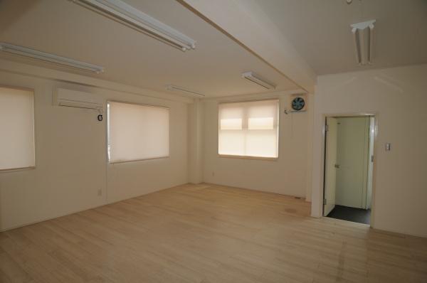 松戸市松飛台、事務所