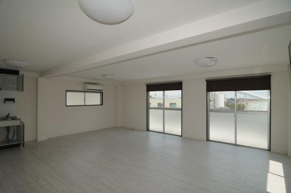 松戸市松飛台、事務所