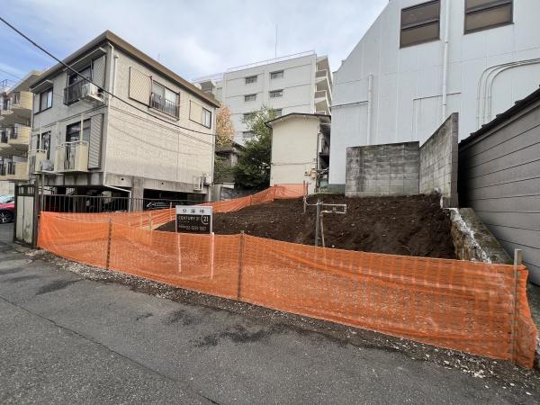 新宿区市谷薬王寺町の土地