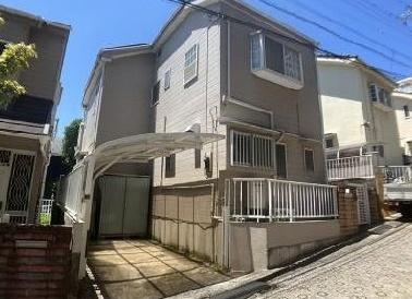 横浜市磯子区滝頭１丁目の中古一戸建