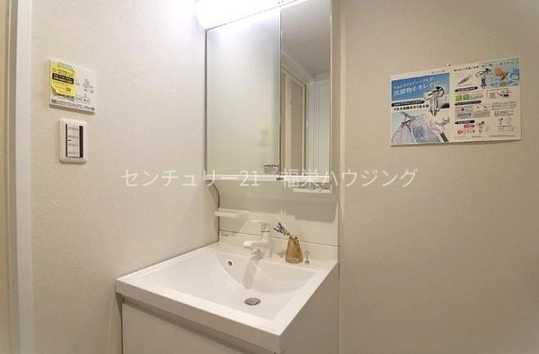 ファミール野江