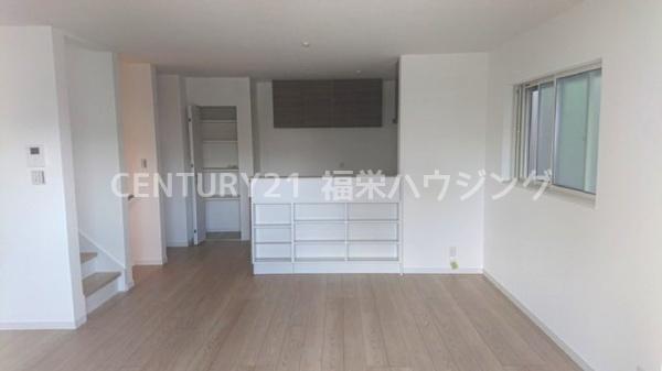 城東区鴫野東3丁目新築戸建て(リビング)