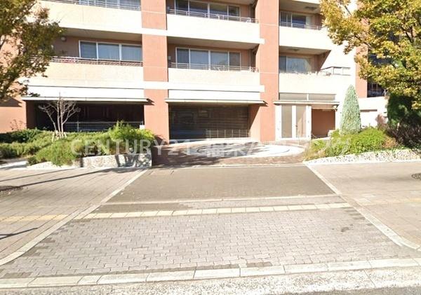 ロイヤルアークグランデールタワー