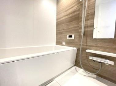 ロイヤルドゥ香里園タワー