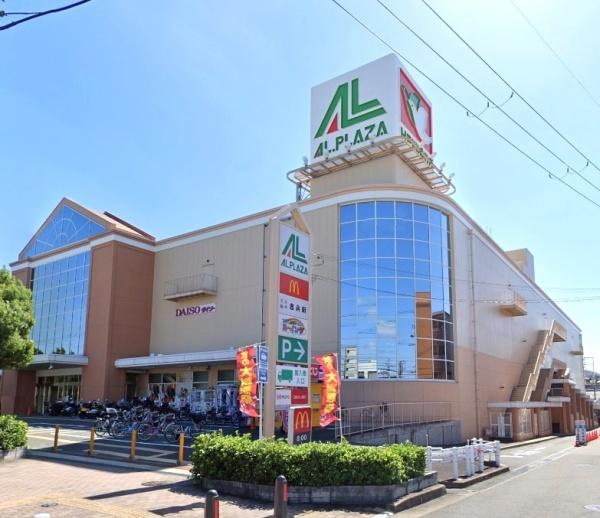 ロイヤルドゥ香里園タワー(ジョーシン香里園アル・プラザ店)