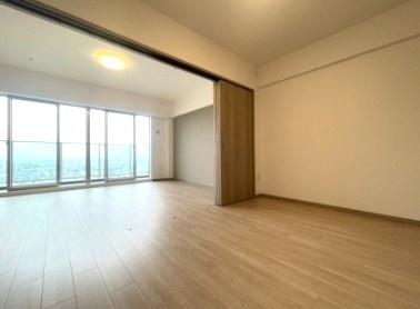 ロイヤルドゥ香里園タワー