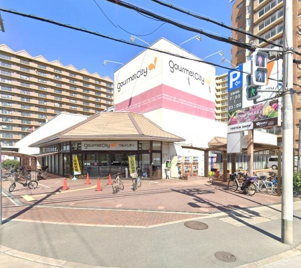 ファミールハイツ八尾　A棟(グルメシティ八尾店)