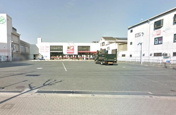 ビープレイス(サンドラッグ横堤店)