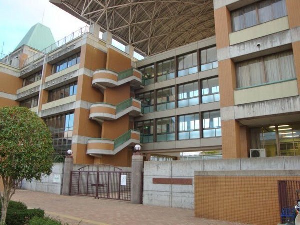 大阪市鶴見区諸口４丁目の土地(大阪市立茨田小学校)