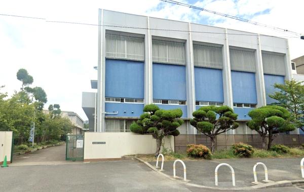 シャルマンフジ鴻池新田グランフォーラム(東大阪市立盾津中学校)