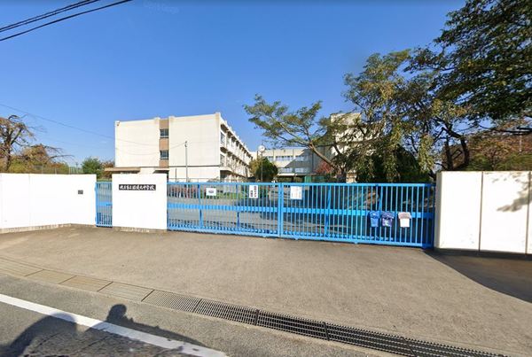 枚方市高野道1丁目の中古一戸建て(枚方市立招提北中学校.)