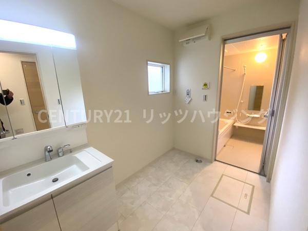 寝屋川市若葉町　５期　新築戸建　１号棟