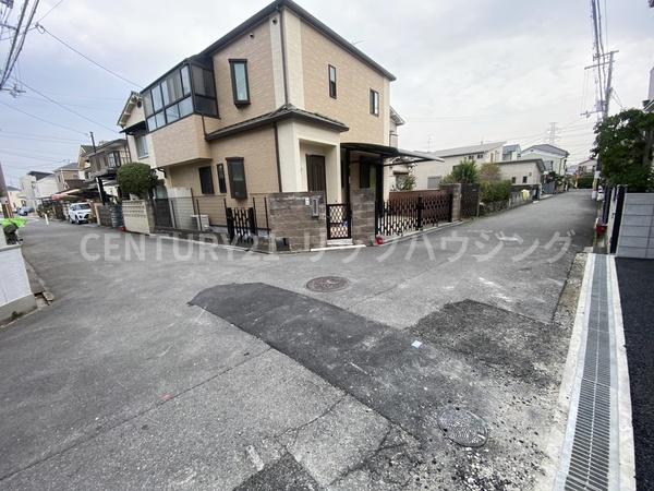 枚方市招提中町　第４　新築戸建　２号棟