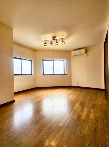 寝屋川市堀溝３丁目の中古一戸建て