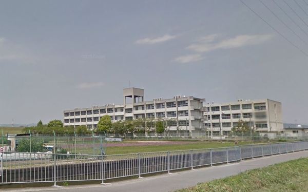 労住まきのハイツ1号棟 中古マンション(枚方市立渚西中学校)