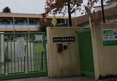 枚方市茄子作北町 1号棟(枚方市立開成小学校.)