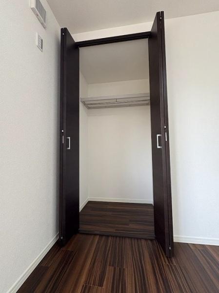 八幡市八幡植松の中古一戸建て(収納)