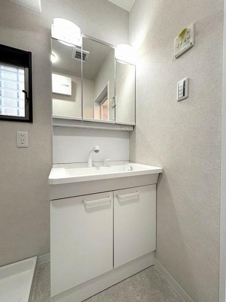 八幡市八幡植松の中古一戸建て(洗面台・洗面所)