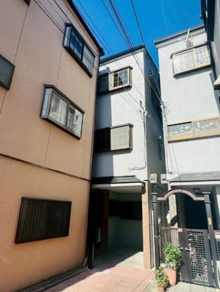 寝屋川市北大利町　中古一戸建て
