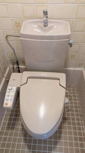 寝屋川市宝町の中古一戸建て(トイレ)