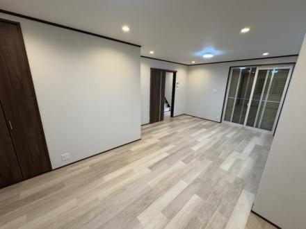 枚方市伊加賀西町の中古一戸建て(リビング)