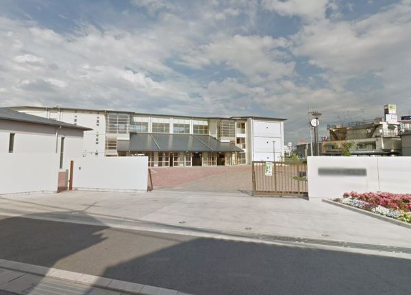 枚方市第２養父元町　新築一戸建て(枚方市立第三中学校.)