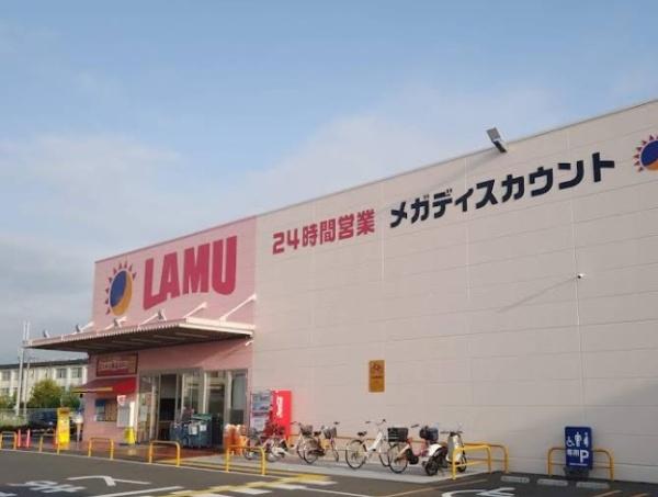 枚方市第２養父元町　新築一戸建て(ラ・ムー枚方養父店.)