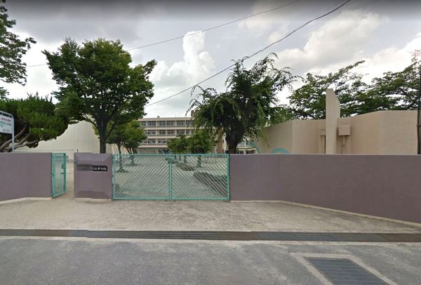 交野市倉治７丁目　新築一戸建て(交野市立第二中学校.)