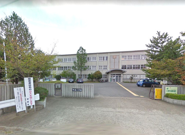 八幡市八幡長田　２号棟　新築一戸建て(八幡市立中央小学校.)