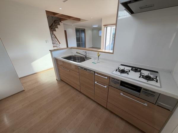 木津川市木津八ケ坪　中古一戸建て