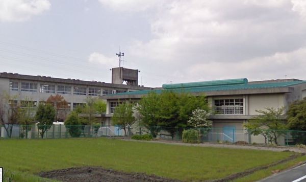 枚方市野村元町の中古一戸建て(枚方市立津田南小学校.)
