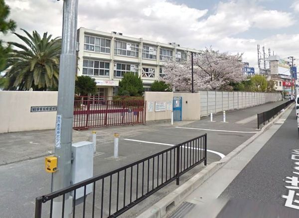 枚方市甲斐田東町の中古一戸建て(枚方市立中宮中学校.)