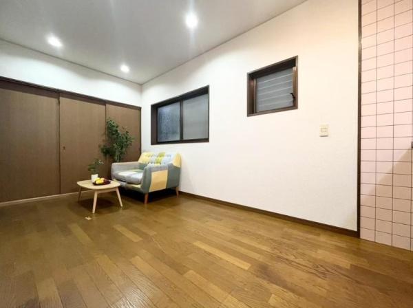 寝屋川市緑町　中古一戸建て