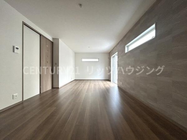 枚方市松丘町　新築一戸建て