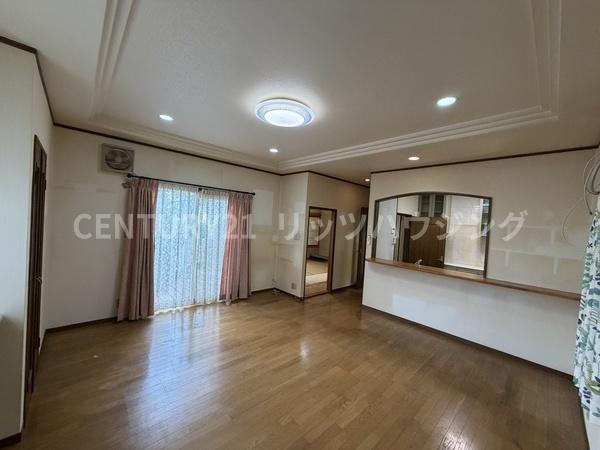 寝屋川市成田南町　中古一戸建て