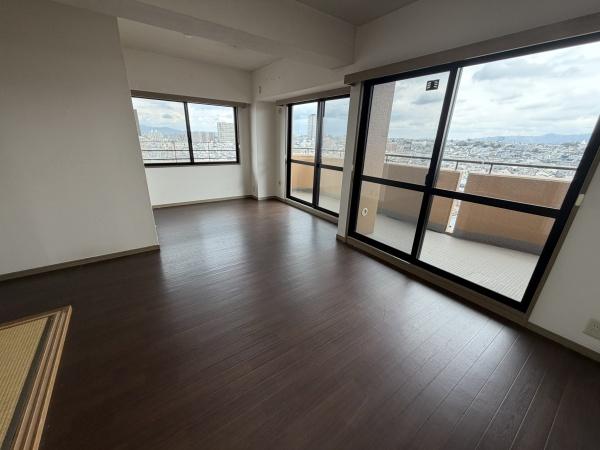 ロイヤルシャトーねやがわオークビル中古マンション