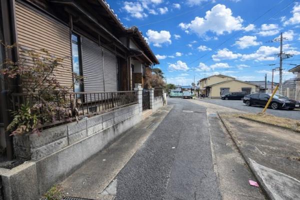 八幡市八幡広門　古家付き　土地
