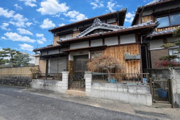 八幡市八幡広門の土地