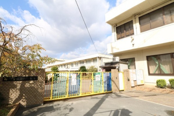 オリーブハイツ枚方長尾５号棟　中古マンション(枚方市立菅原東小学校.)