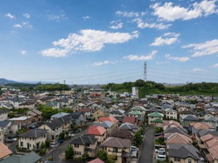 京阪ローズタウンファインガーデンあゆみヶ丘A棟　マンション