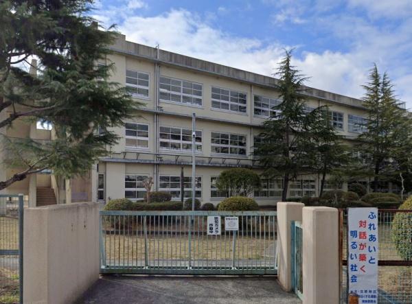 ヴェルビュ枚方公園菊ヶ丘　中古マンション(枚方市立枚方中学校.)