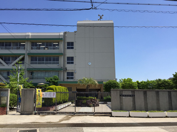 茨木市上野町の新築一戸建(茨木市立北中学校)