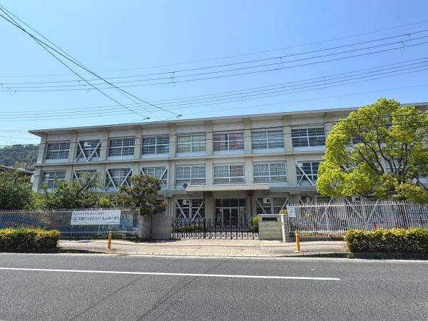 乙訓郡大山崎町字大山崎小字鏡田の中古一戸建て(大山崎町立大山崎小学校)