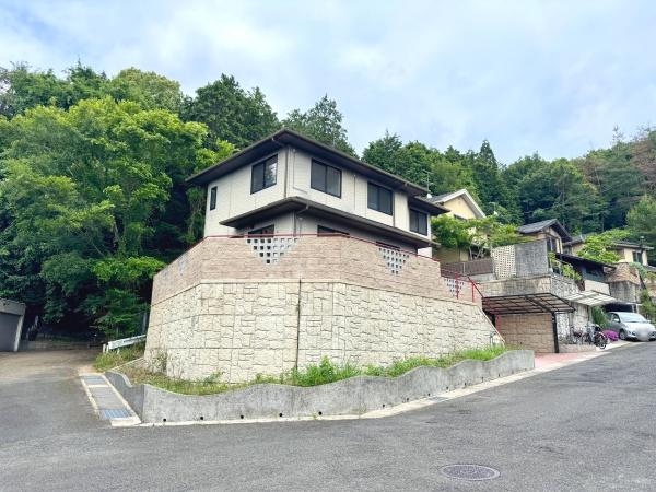 伏見区大塚高岩　　室内外改装工事済