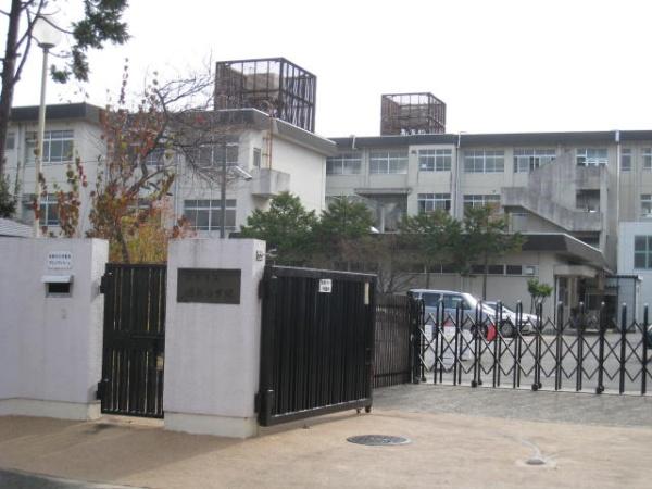 境谷西第2住宅8棟(京都市立境谷小学校)