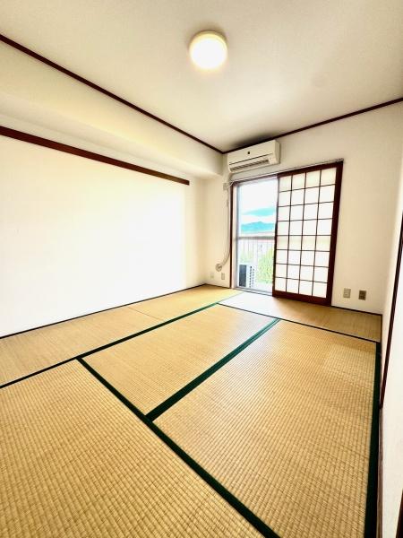 境谷西第２住宅８棟