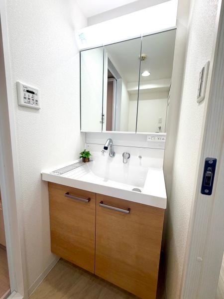 ●全面改装済●朝日プラザ伏見桂川１１階部分