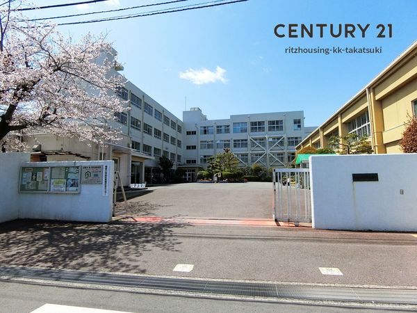 氷室町1丁目　長期優良住宅　耐震等級3(高槻市立郡家小学校)