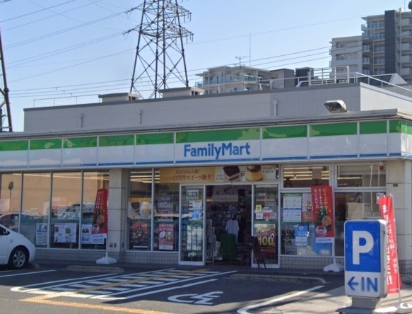 高槻市大塚町３丁目の中古一戸建て(ファミリーマート高槻大塚町三丁目店)