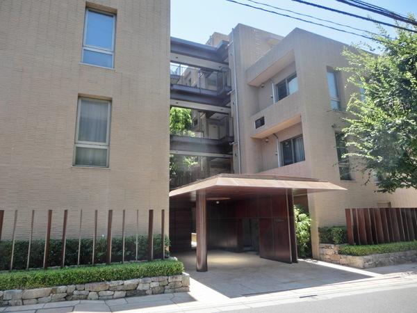 パークコート市谷加賀町二丁目